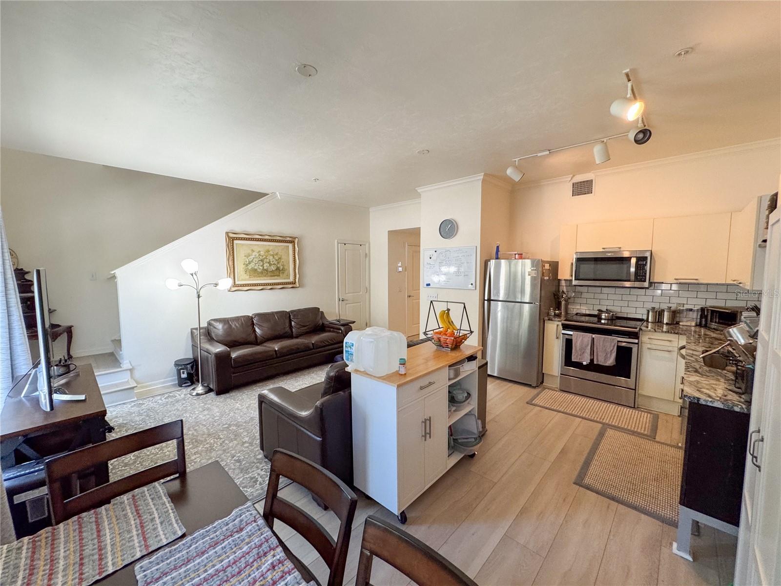 20 SW 6TH ST #212, GAINESVILLE, FL, 32601