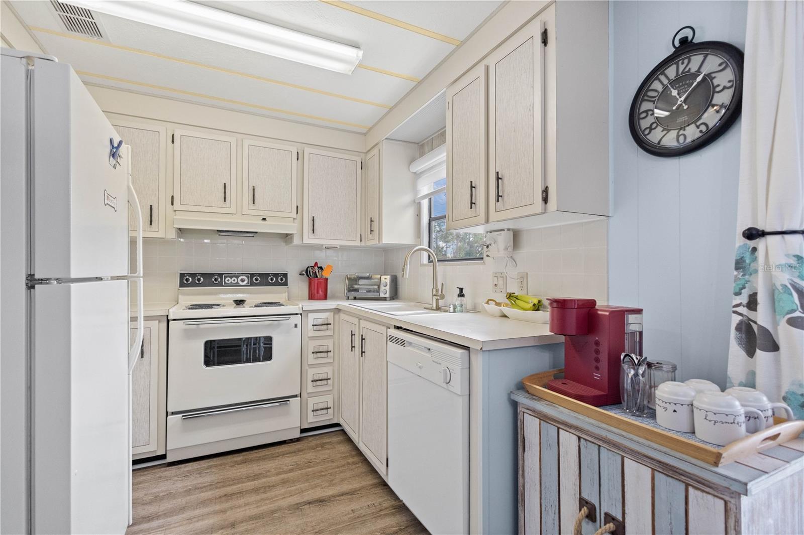 C7503592 Property Photo