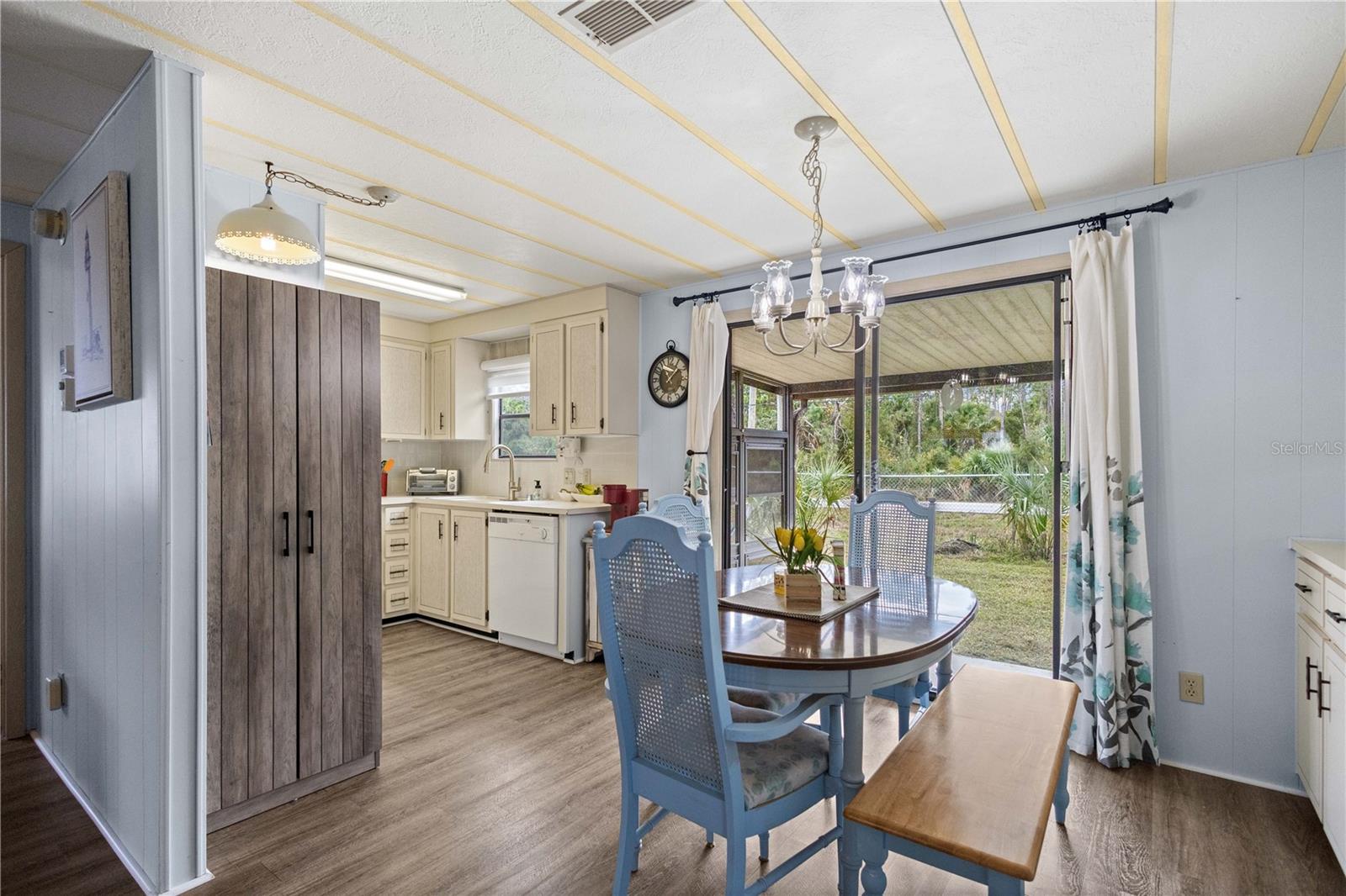 C7503592 Property Photo