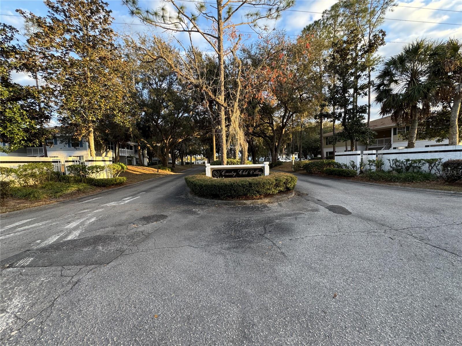 8210 FAIRWAYS CIR #B201, OCALA, FL, 34472