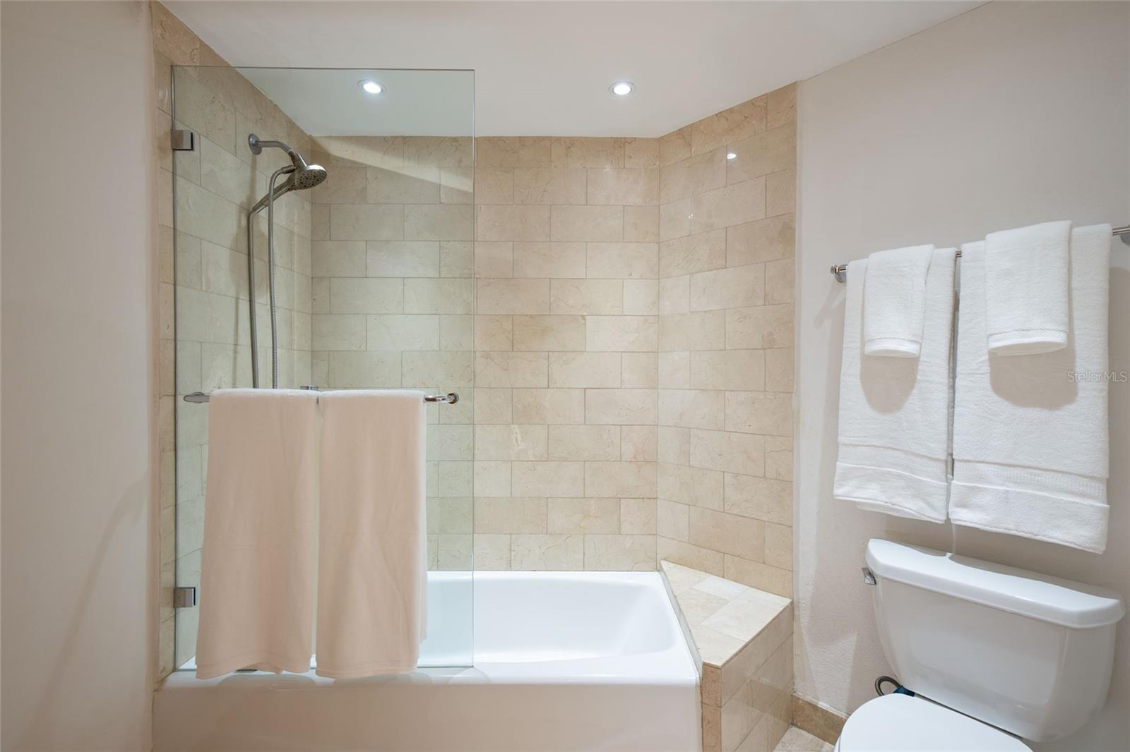 PR9111132 Property Photo