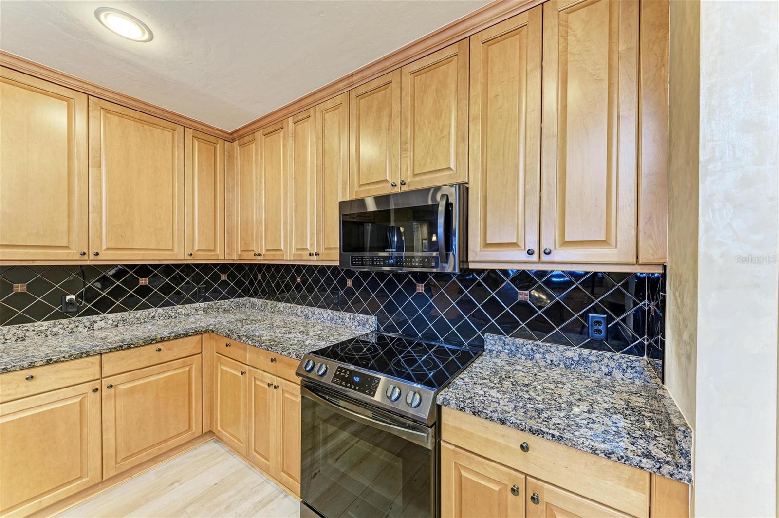 87 VIVANTE BLVD #403, PUNTA GORDA, FL, 33950