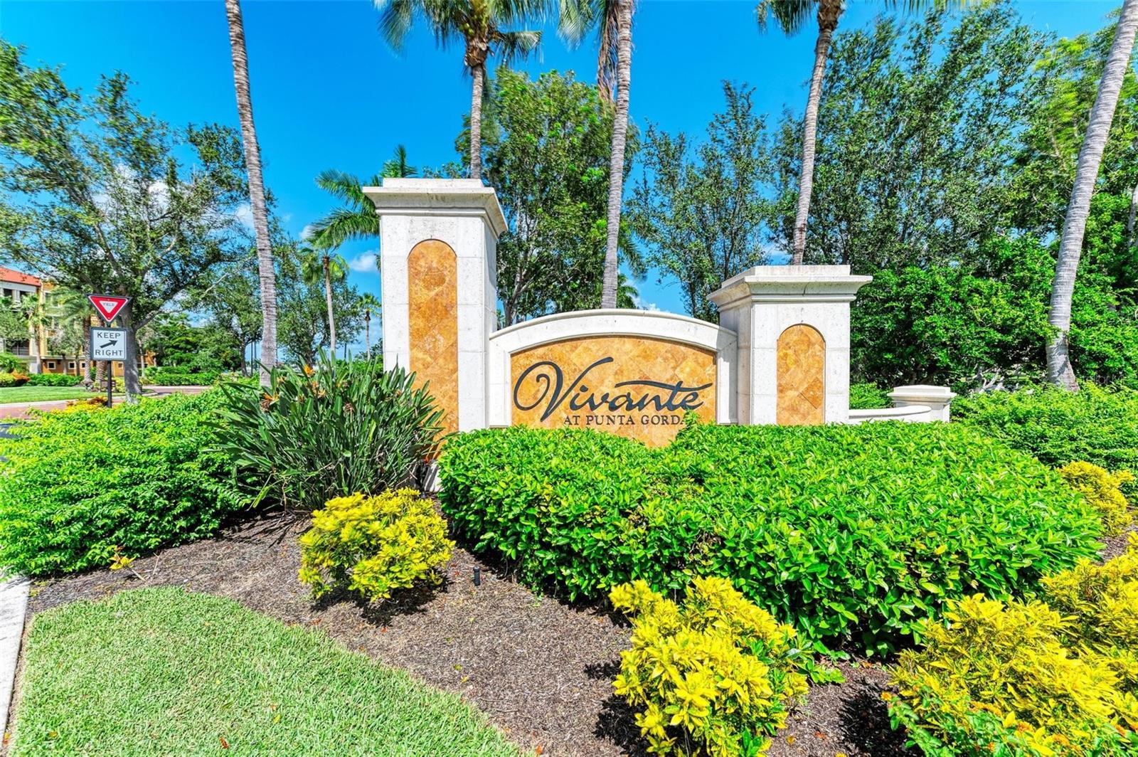 87 VIVANTE BLVD #403, PUNTA GORDA, FL, 33950