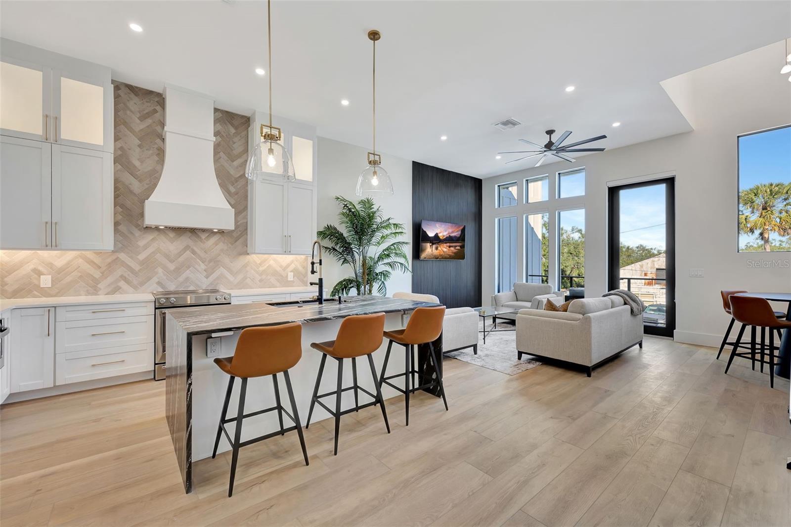 341 ALBERT ST, DUNEDIN, FL, 34698