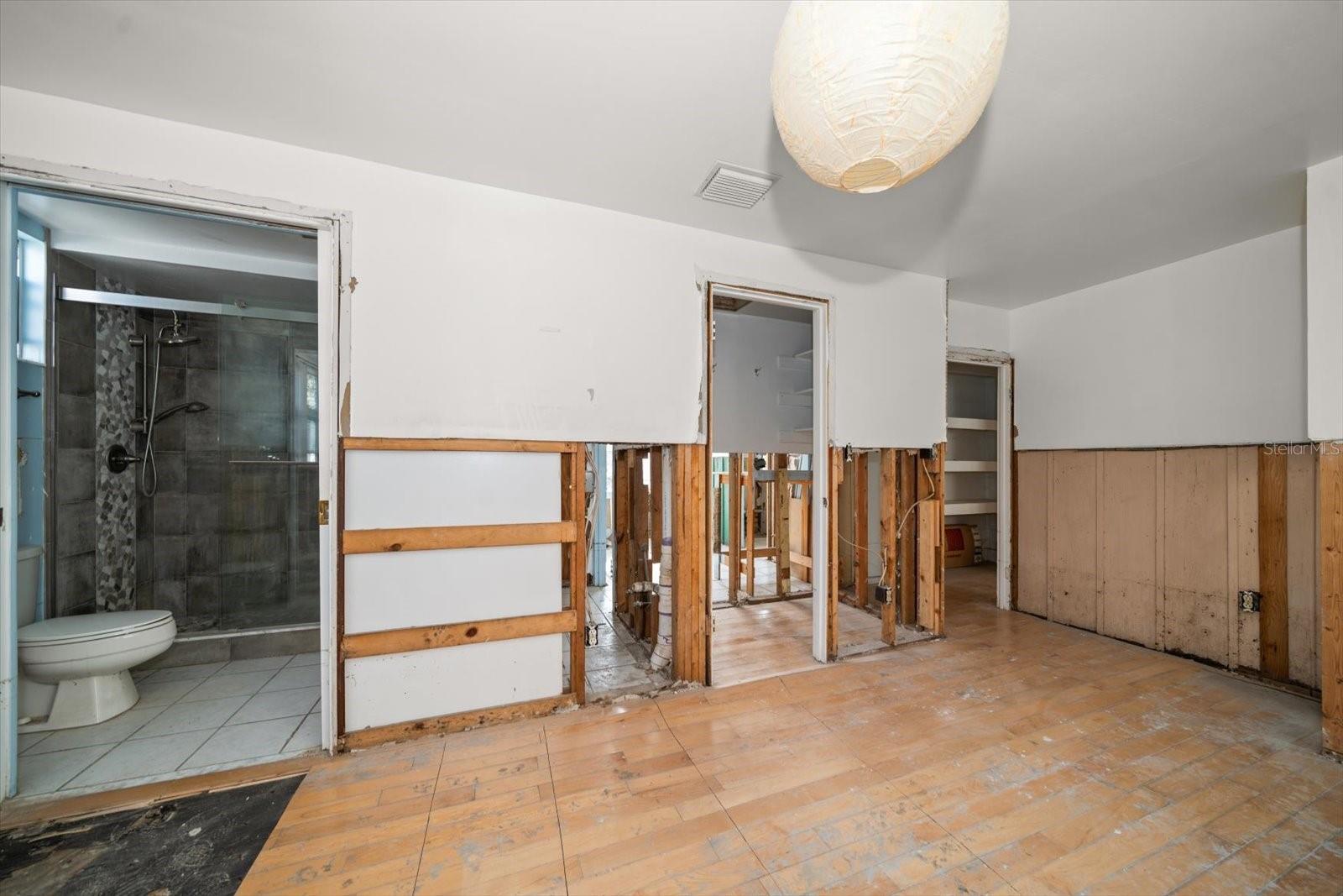 8581 W GULF BLVD, TREASURE ISLAND, FL, 33706