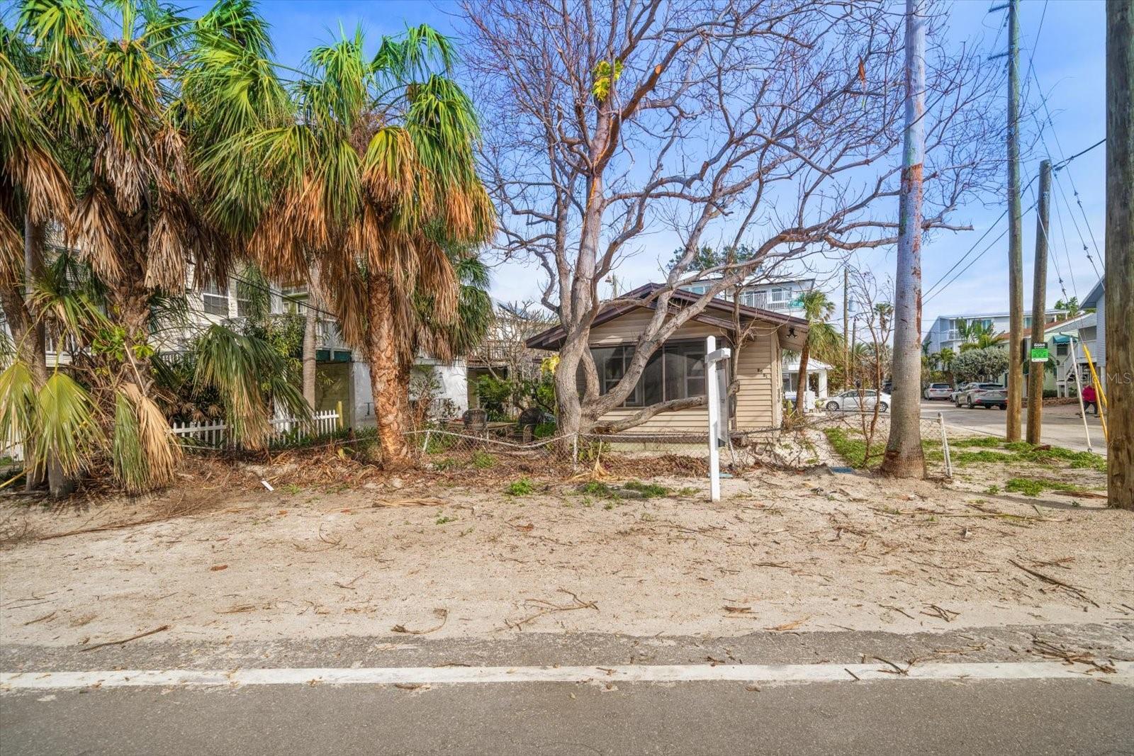 8581 W GULF BLVD, TREASURE ISLAND, FL, 33706