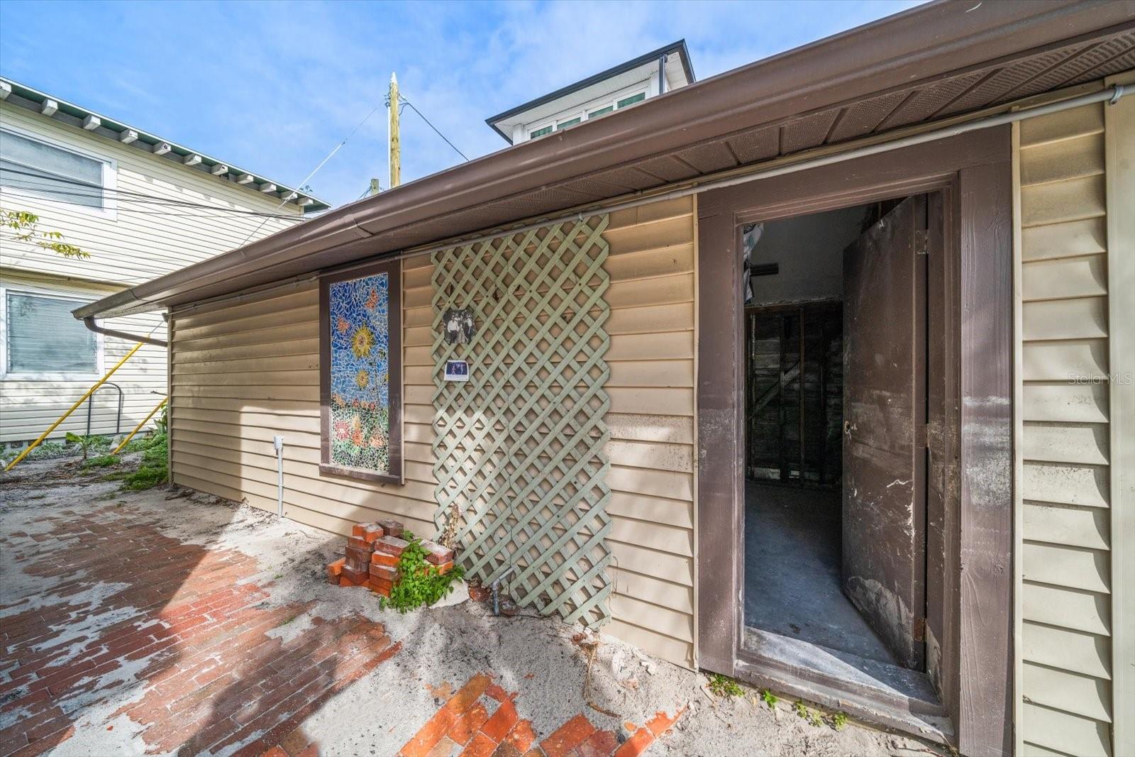 8581 W GULF BLVD, TREASURE ISLAND, FL, 33706