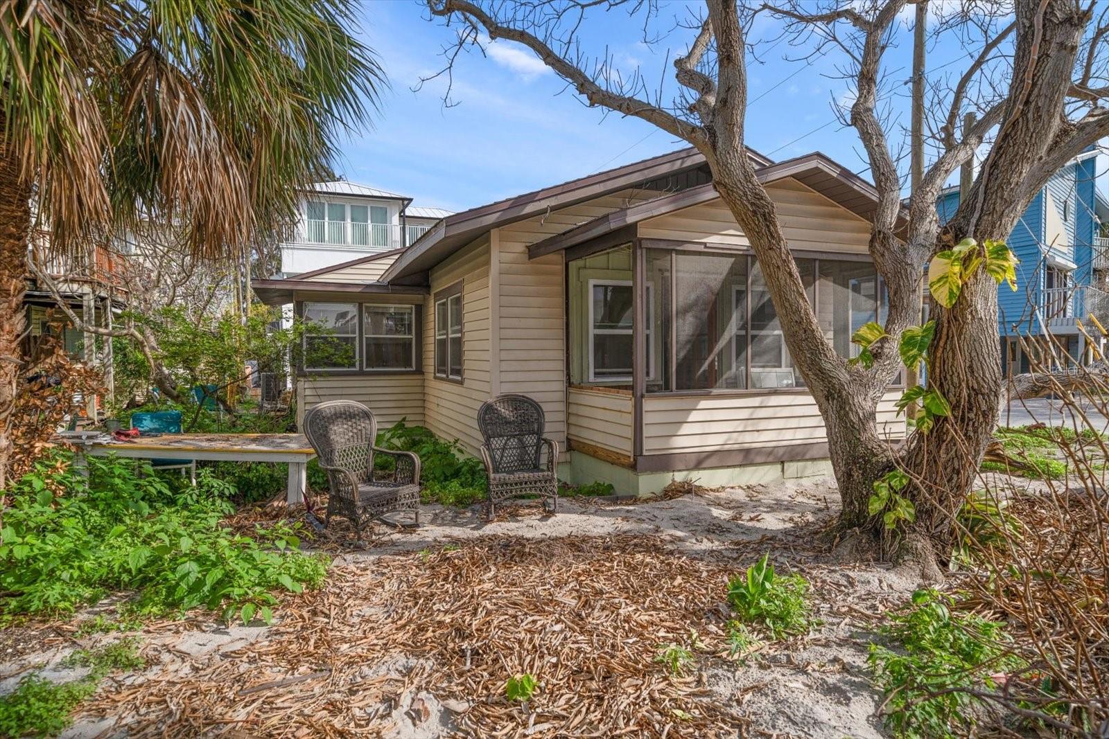 8581 W GULF BLVD, TREASURE ISLAND, FL, 33706