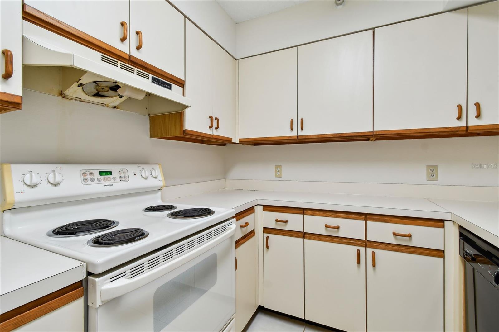 2333 FEATHER SOUND DR #E201, CLEARWATER, FL, 33762