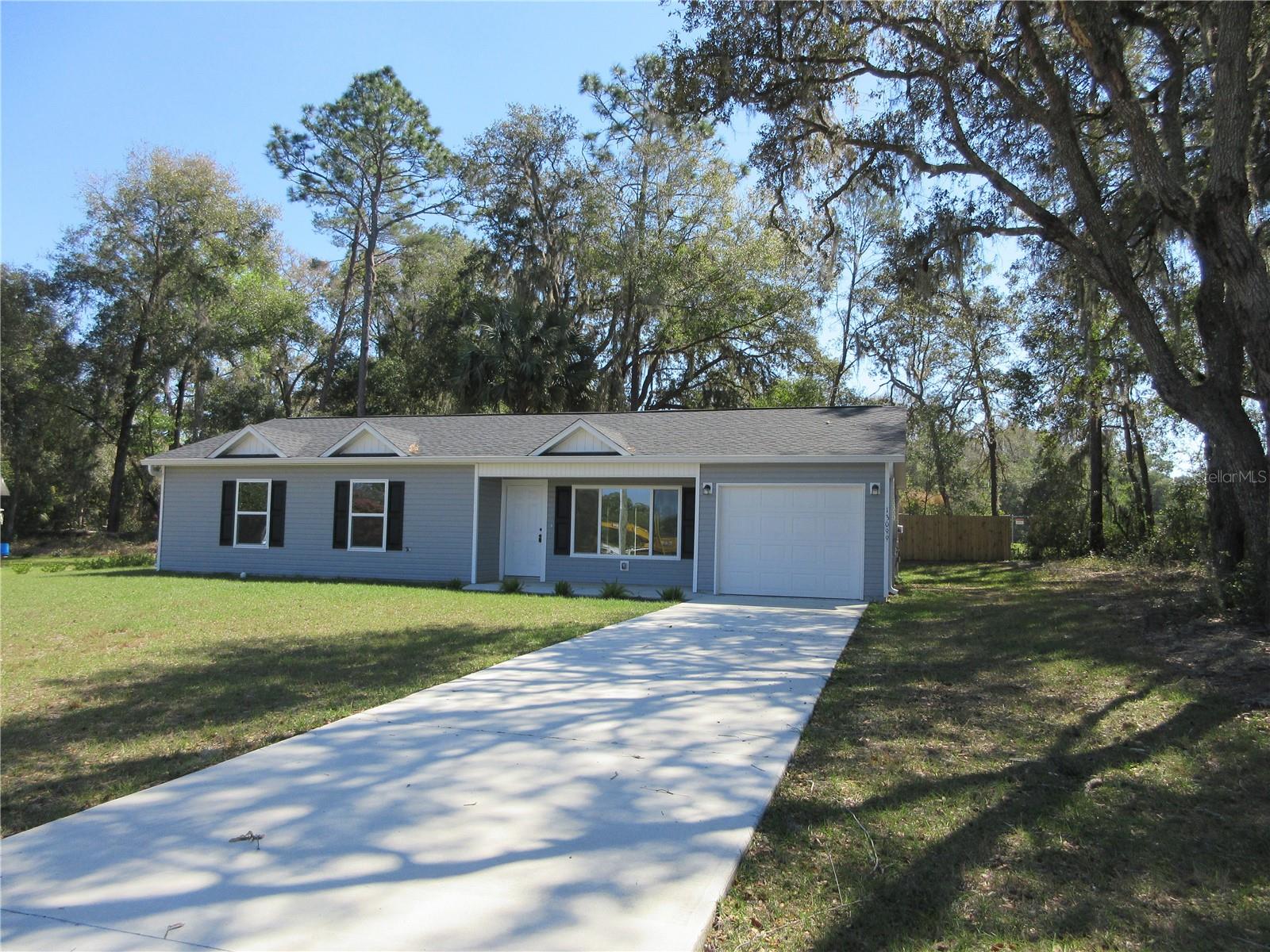 13099 NE 7 LOOP, SILVER SPRINGS, FL, 34488