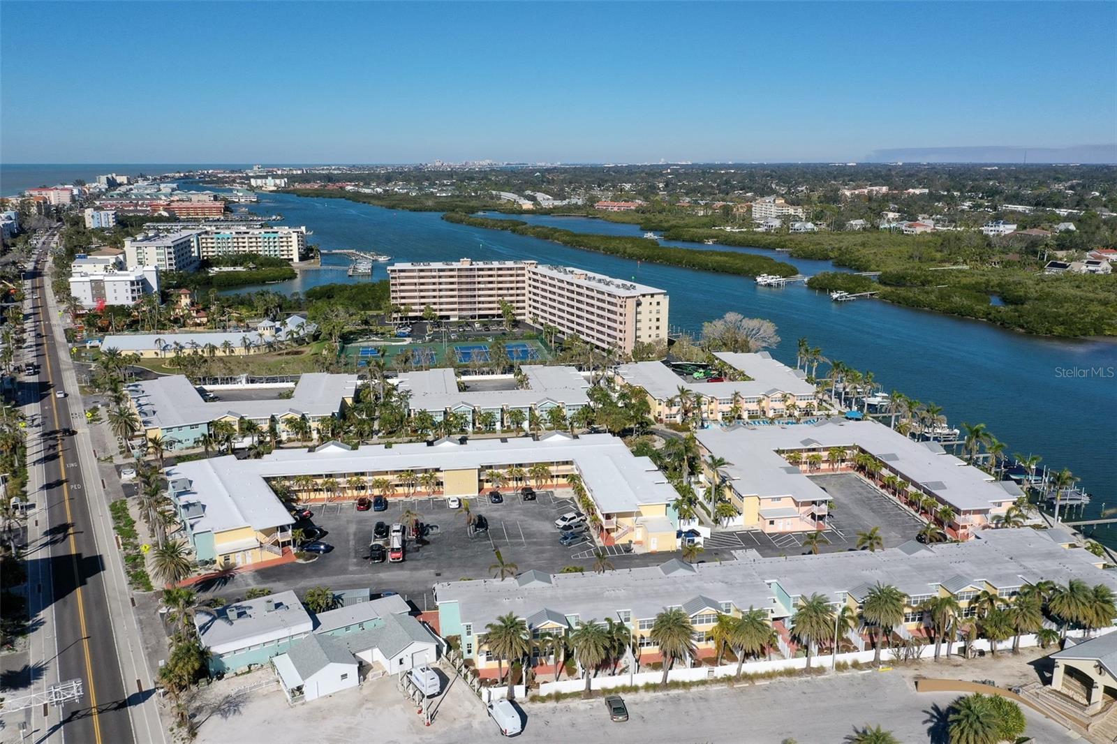 19417 GULF BLVD #E201, INDIAN ROCKS BEACH, FL, 33785