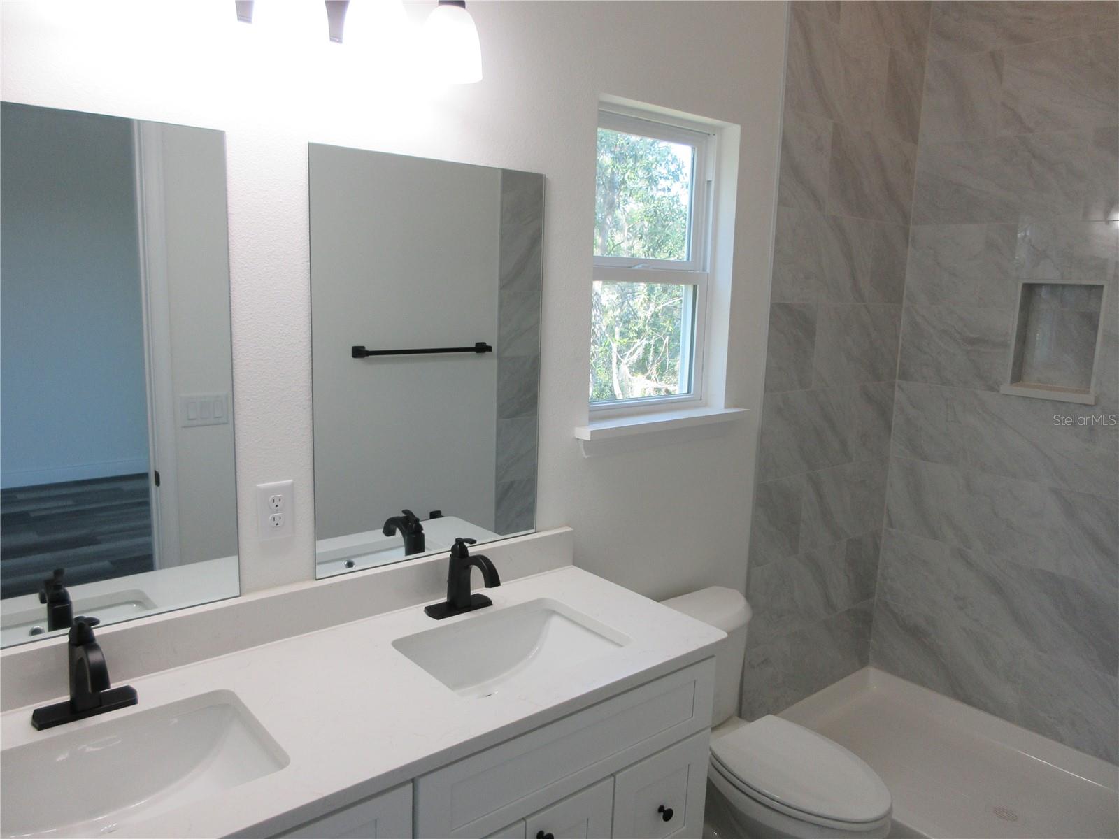 13055 NE 7TH LOOP, SILVER SPRINGS, FL, 34488