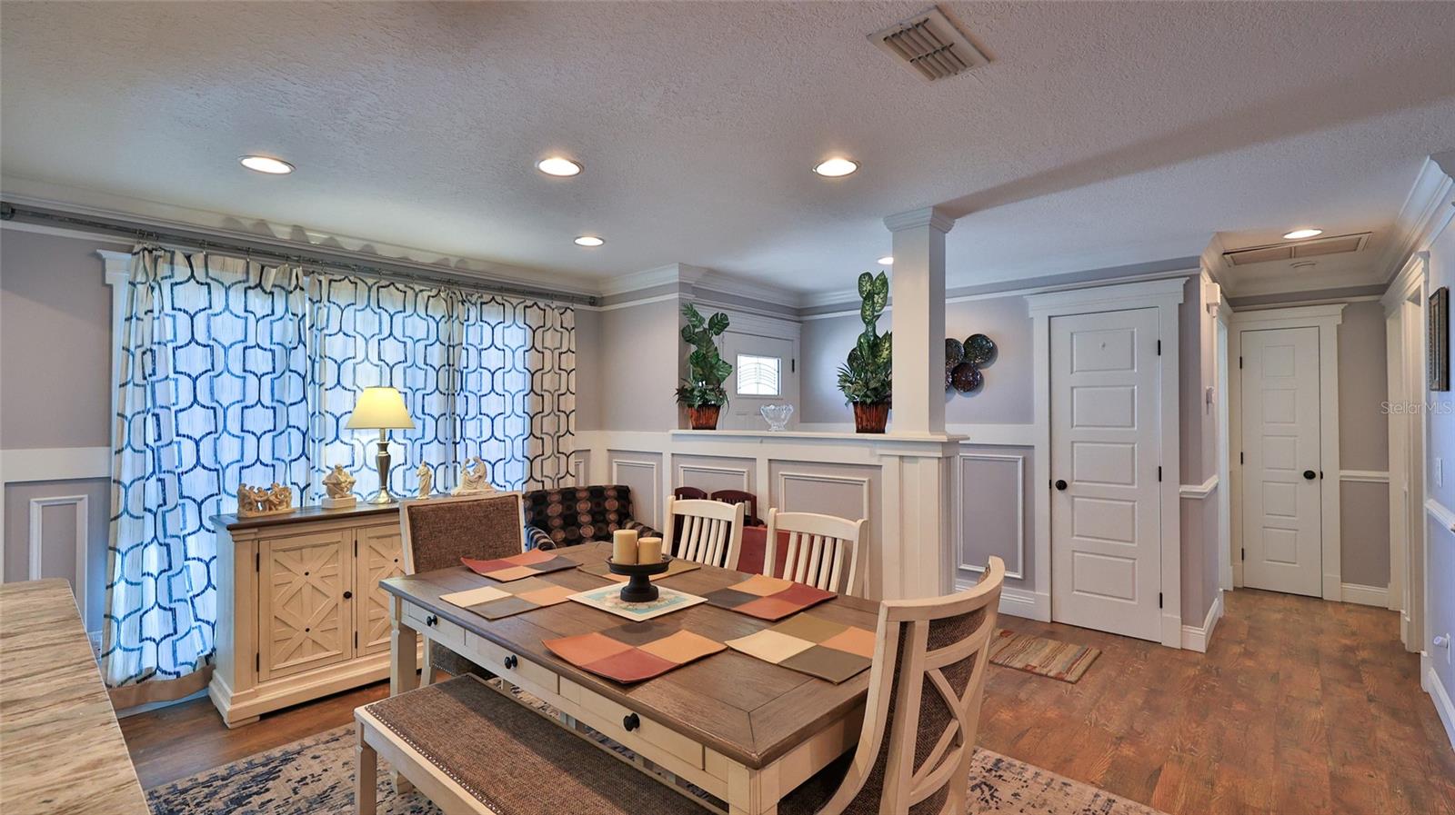 2530 E NEW YORK AVE, DELAND, FL, 32724