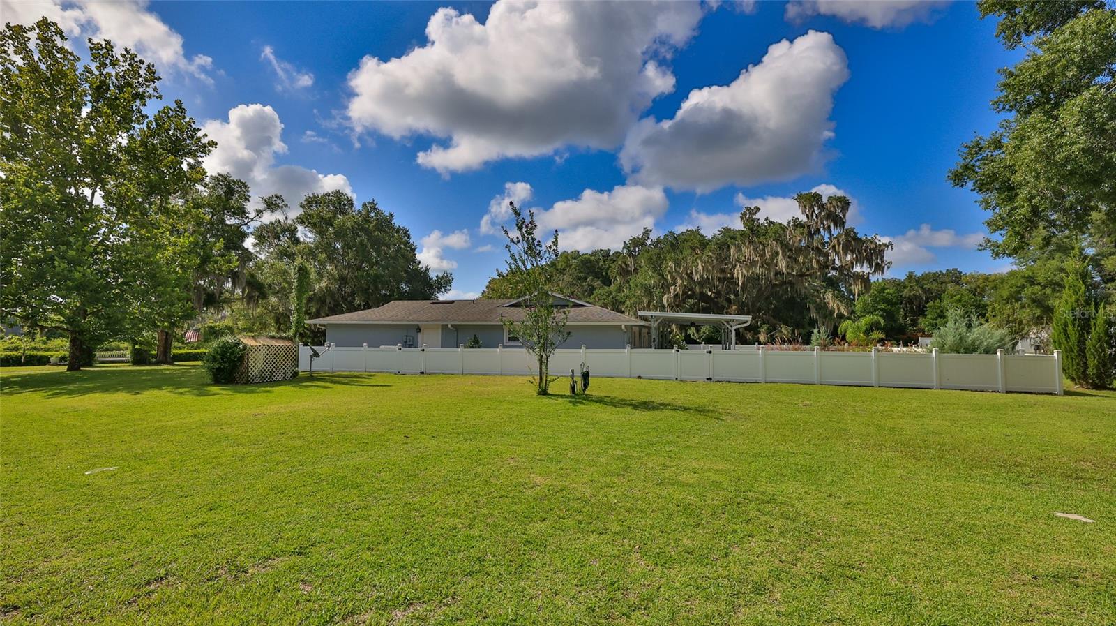 2530 E NEW YORK AVE, DELAND, FL, 32724