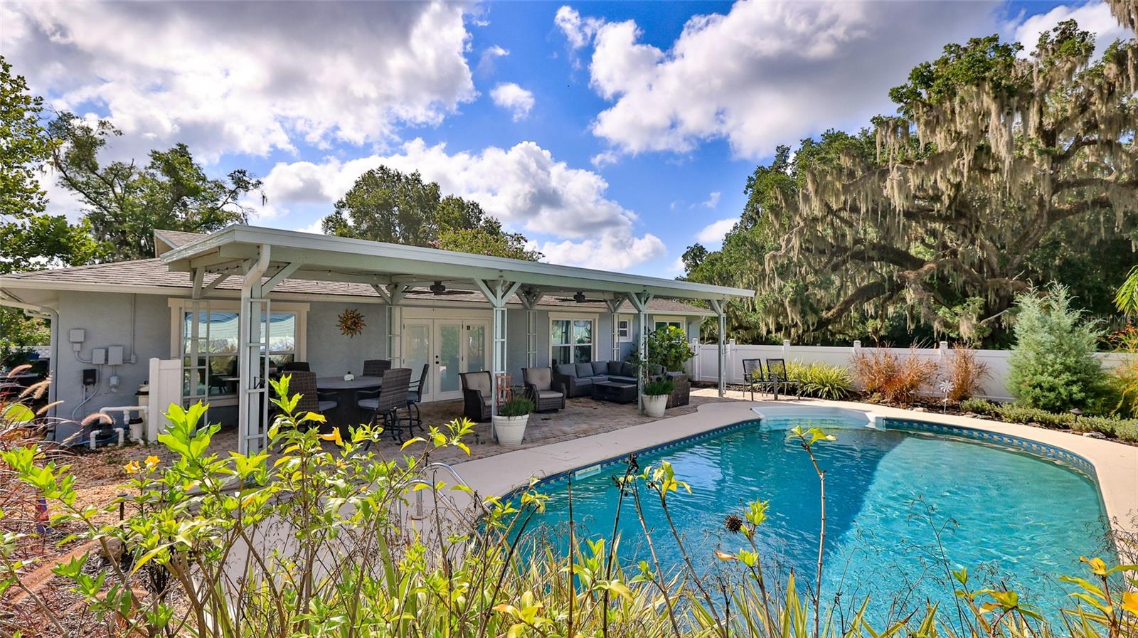 2530 E NEW YORK AVE, DELAND, FL, 32724