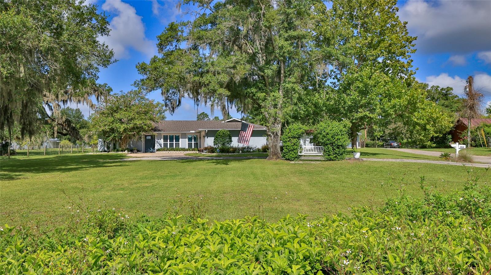 2530 E NEW YORK AVE, DELAND, FL, 32724