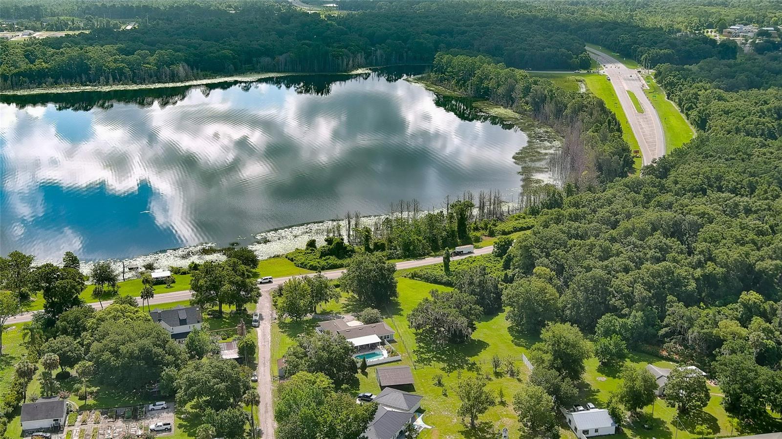2530 E NEW YORK AVE, DELAND, FL, 32724