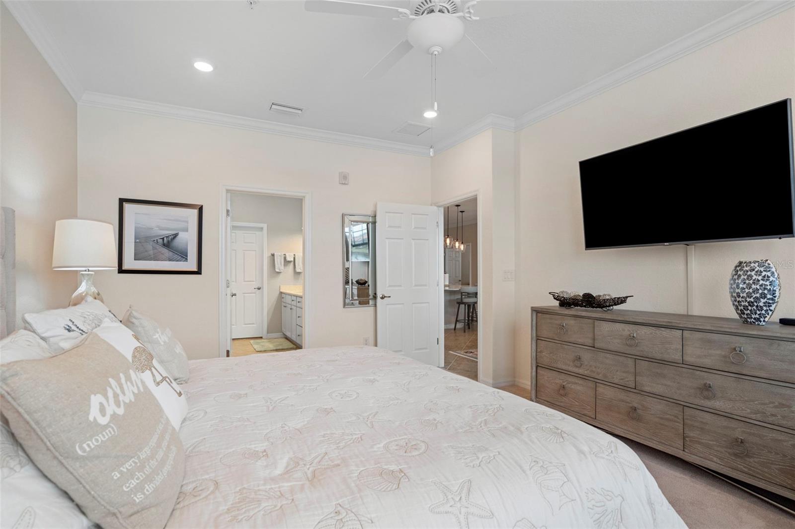 10058 CROOKED CREEK DR #201, VENICE, FL, 34293