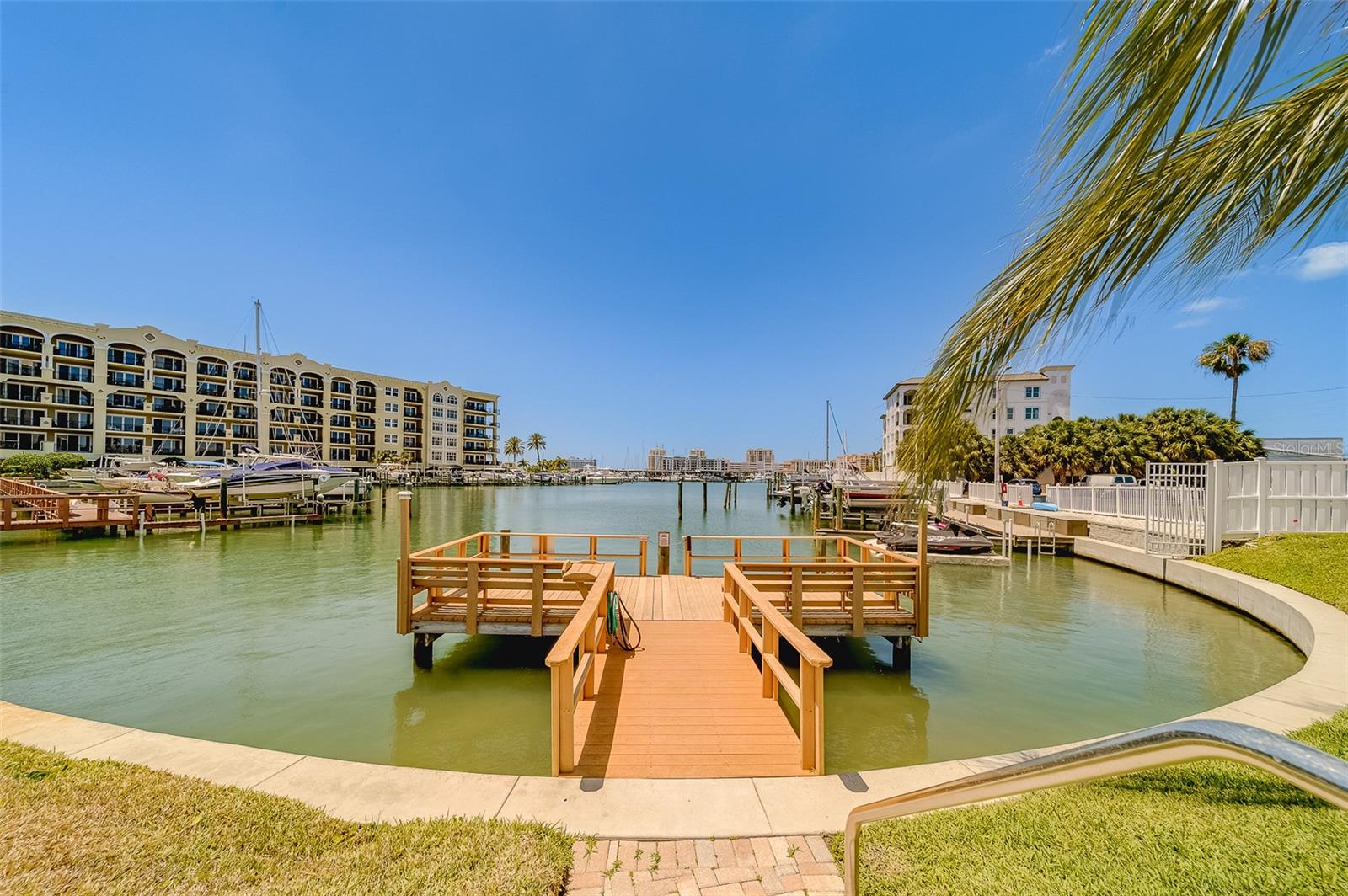 255 DOLPHIN PT #1012, CLEARWATER BEACH, FL, 33767
