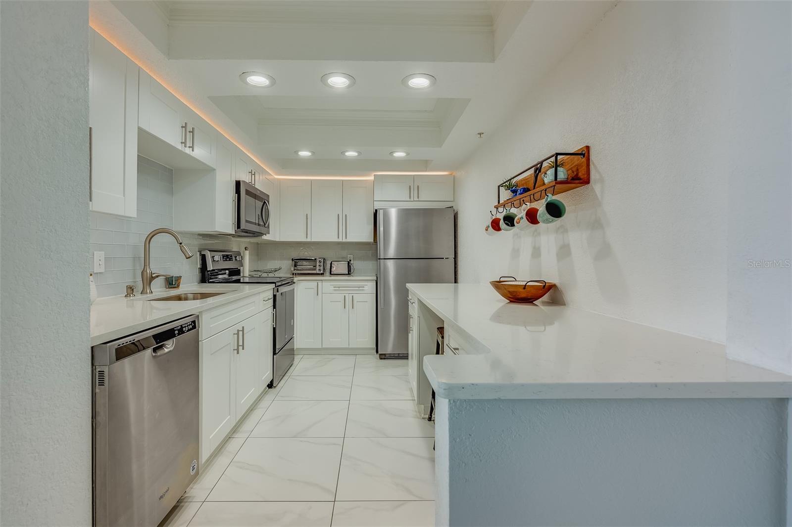 255 DOLPHIN PT #1012, CLEARWATER BEACH, FL, 33767