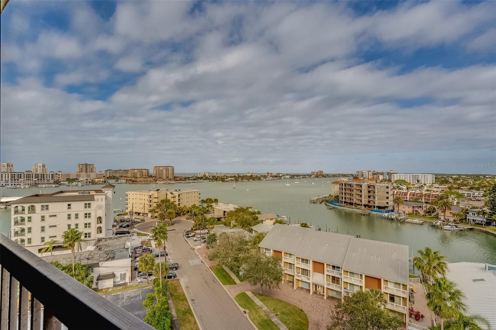 255 DOLPHIN PT #1012, CLEARWATER BEACH, FL, 33767