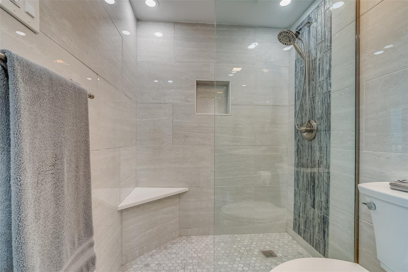 255 DOLPHIN PT #1012, CLEARWATER BEACH, FL, 33767