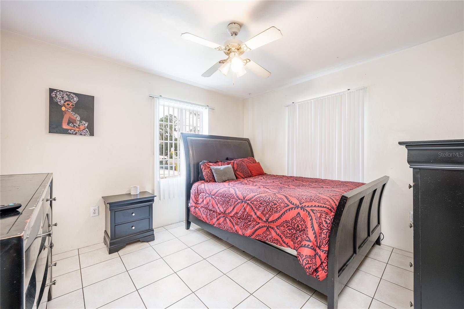 103 E LAUREL OAK DR, EUSTIS, FL, 32726