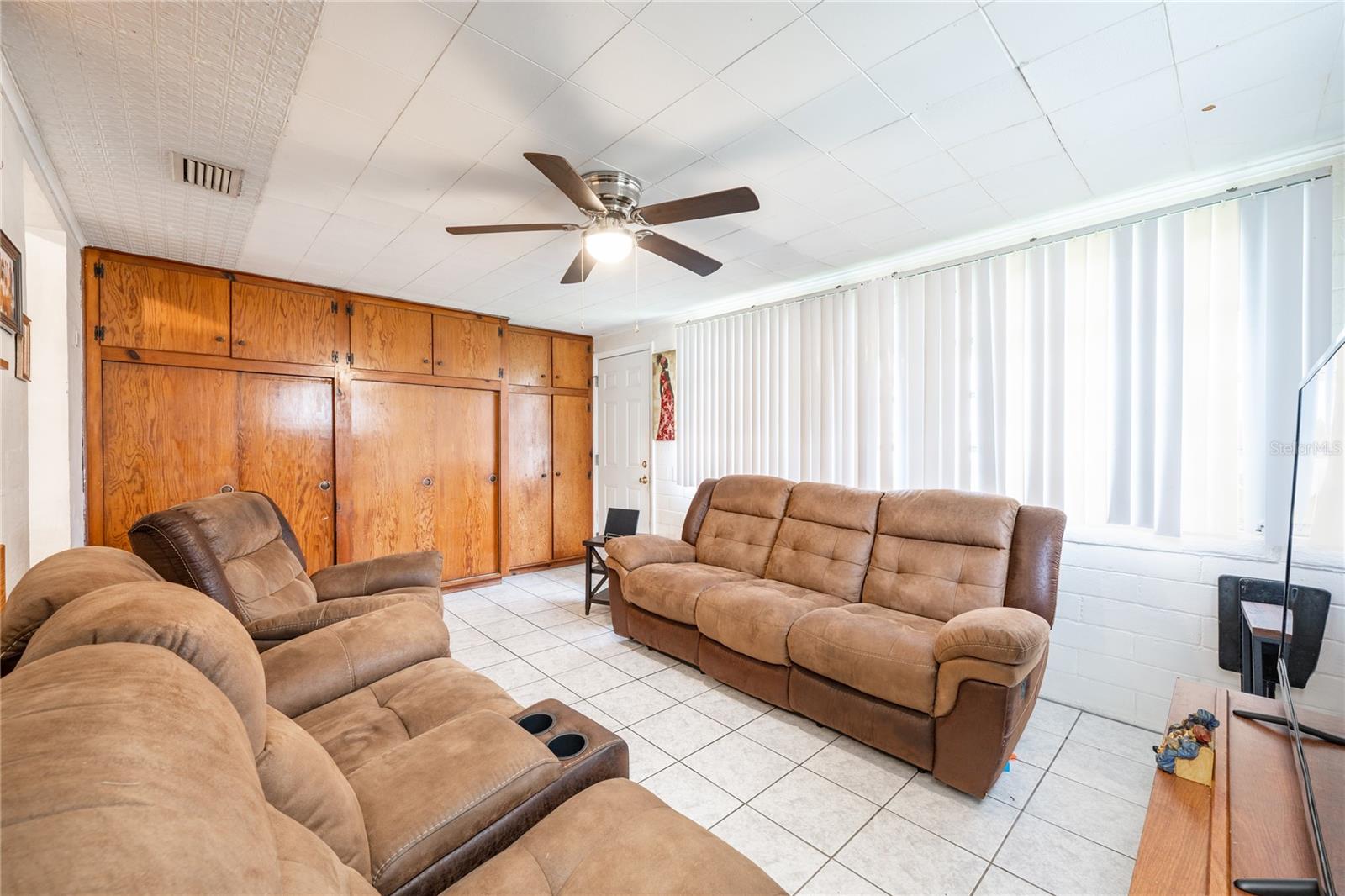 103 E LAUREL OAK DR, EUSTIS, FL, 32726
