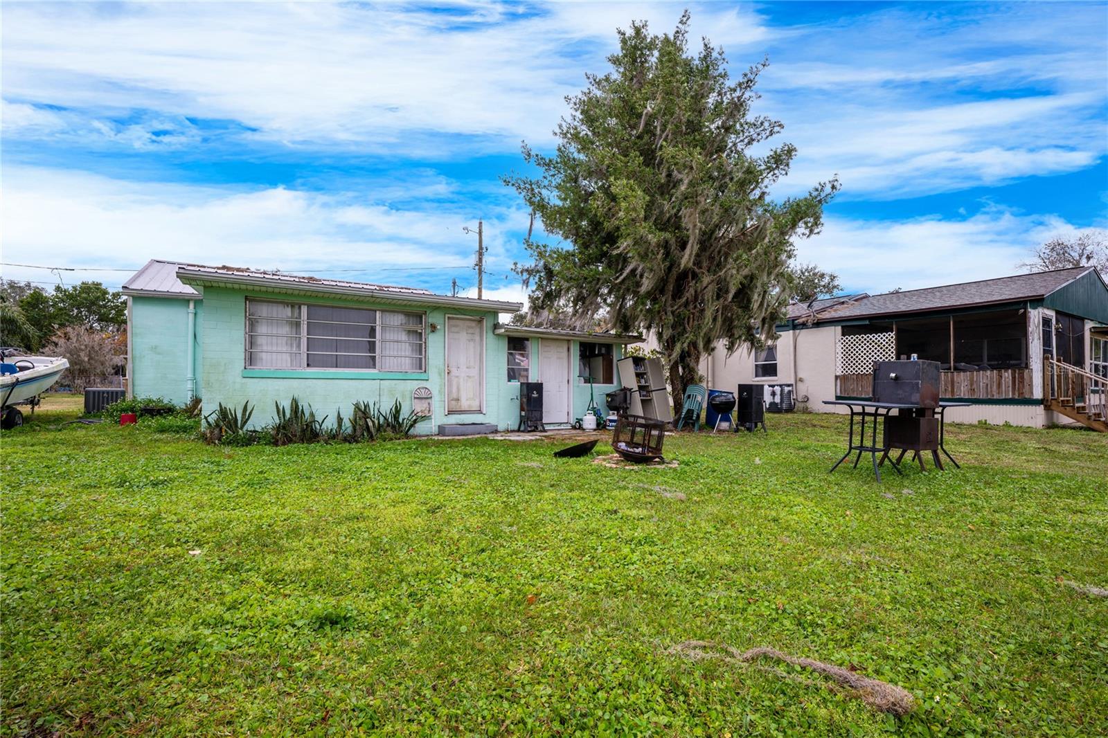 103 E LAUREL OAK DR, EUSTIS, FL, 32726