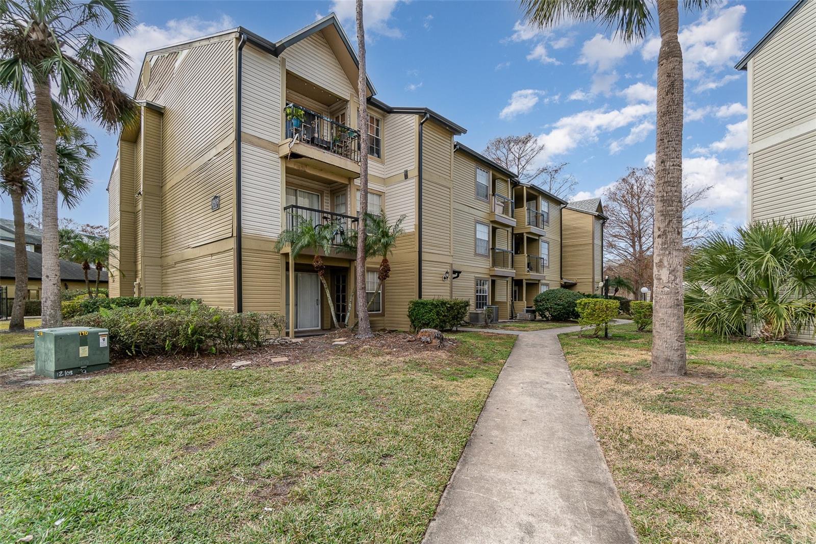 1908 LAKE ATRIUMS CIR #6, ORLANDO, FL, 32839
