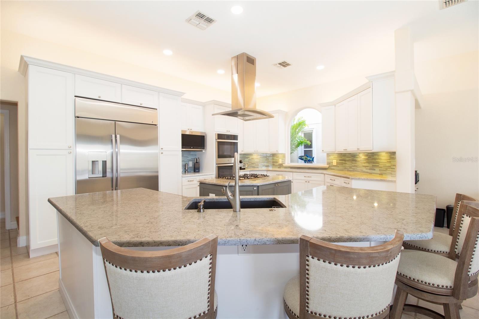 301 MIDWAY IS, CLEARWATER BEACH, FL, 33767