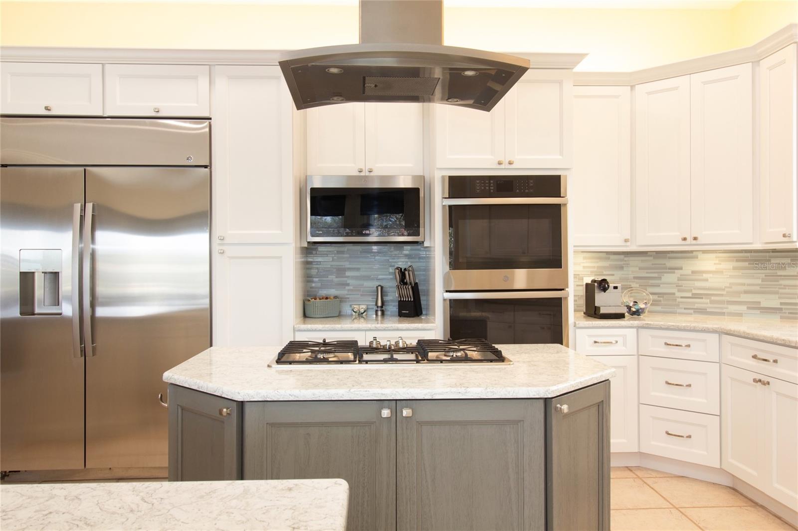 301 MIDWAY IS, CLEARWATER BEACH, FL, 33767