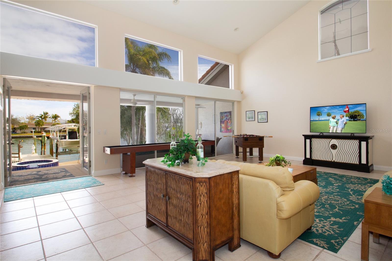 301 MIDWAY IS, CLEARWATER BEACH, FL, 33767