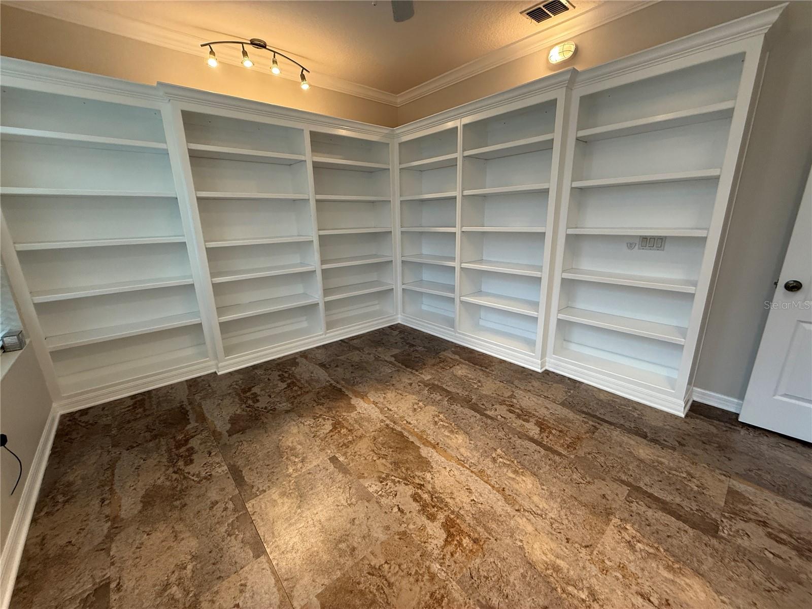 2402 MISTY COVE CIR, APOPKA, FL, 32712