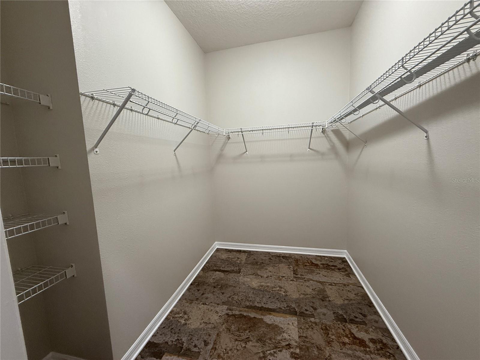 2402 MISTY COVE CIR, APOPKA, FL, 32712
