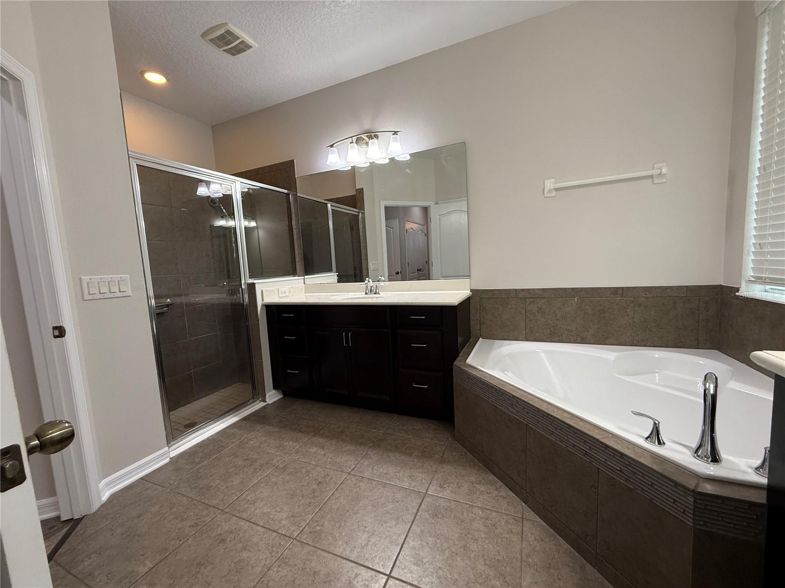 2402 MISTY COVE CIR, APOPKA, FL, 32712