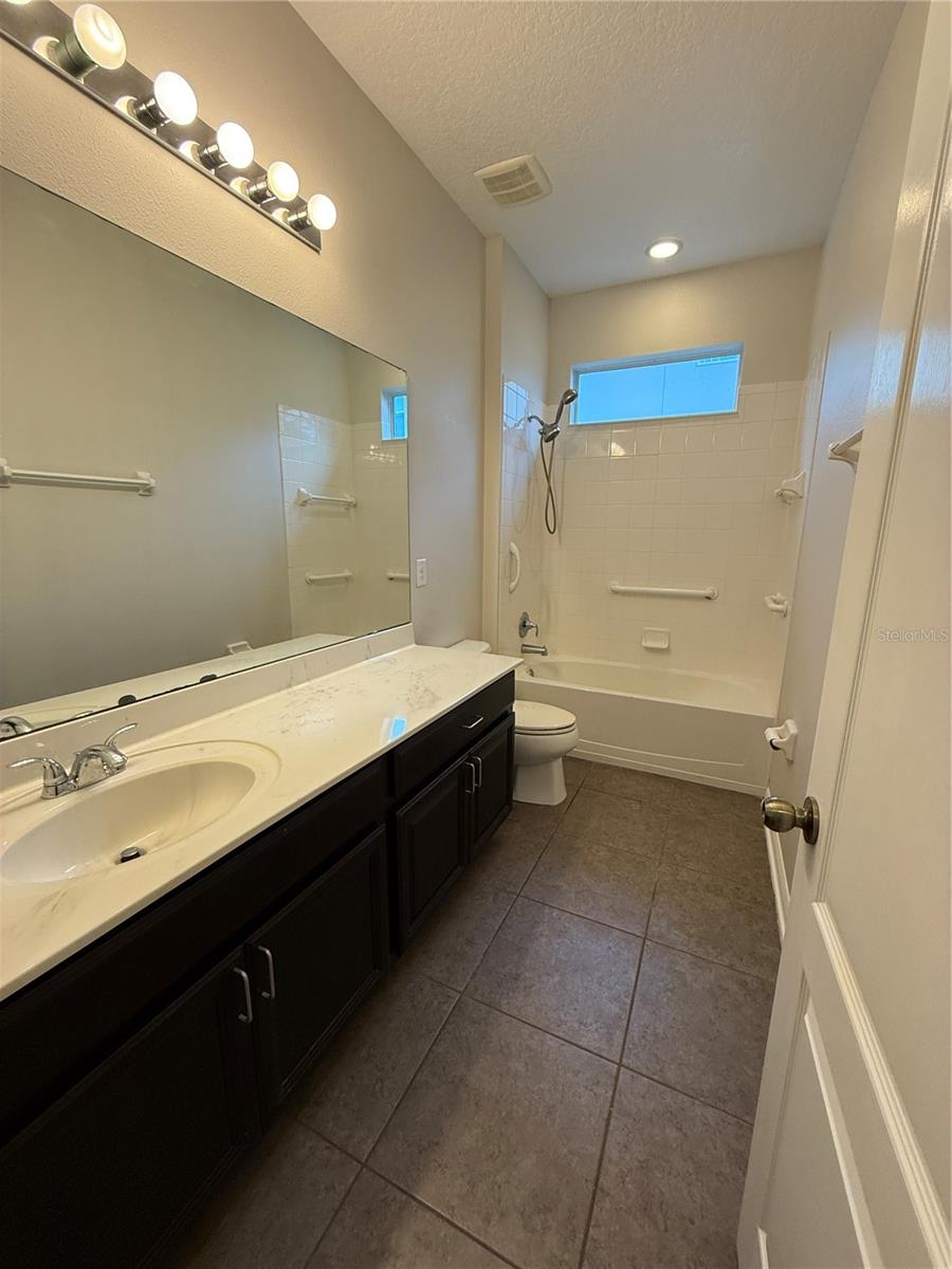 2402 MISTY COVE CIR, APOPKA, FL, 32712
