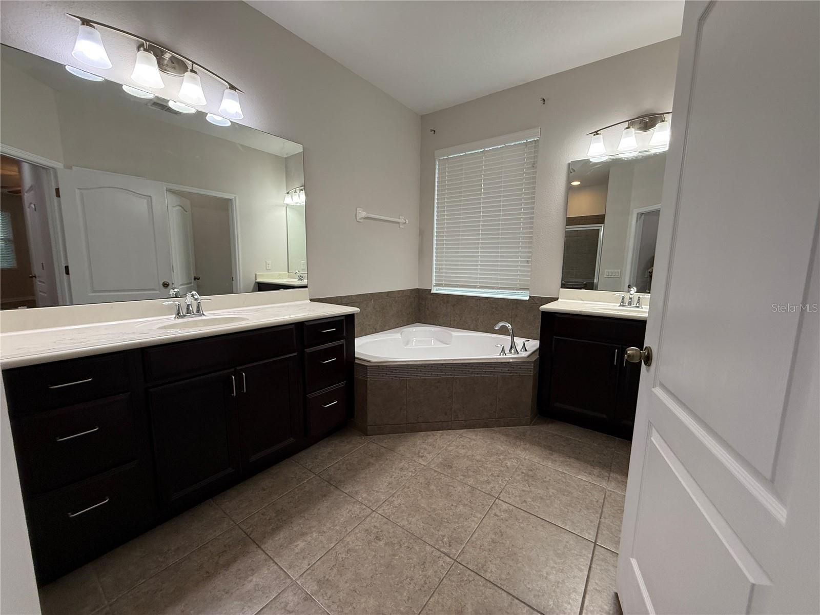 2402 MISTY COVE CIR, APOPKA, FL, 32712
