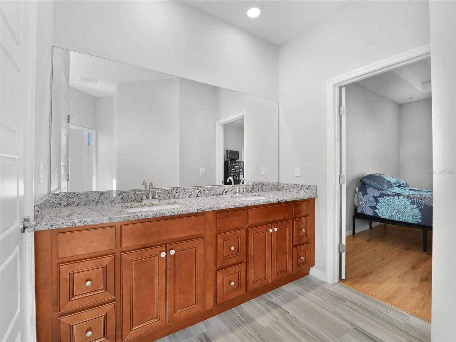 7 WILTSHIRE PL, PALM COAST, FL, 32164