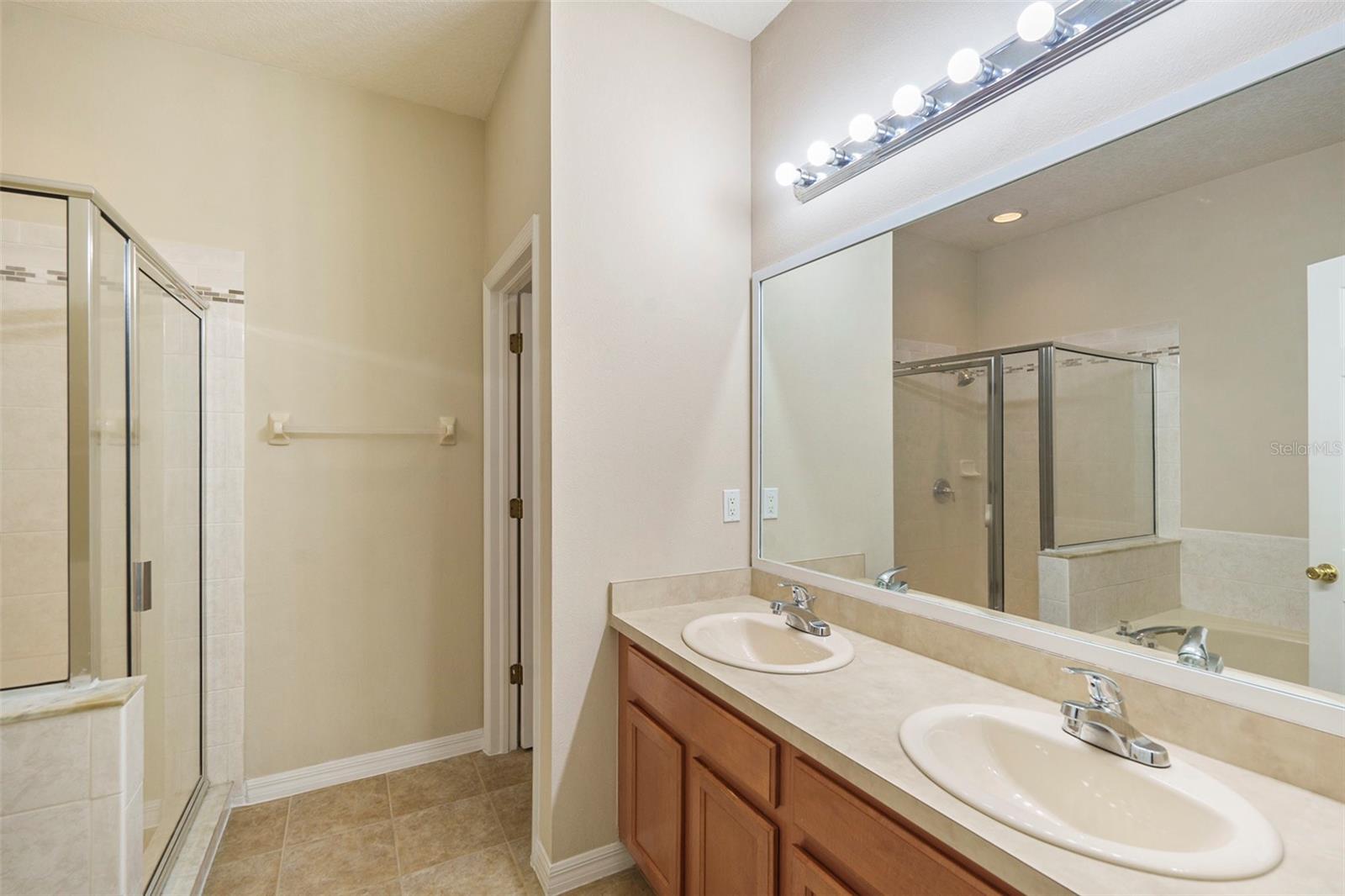 9642 CYPRESS HARBOR DR, GIBSONTON, FL, 33534