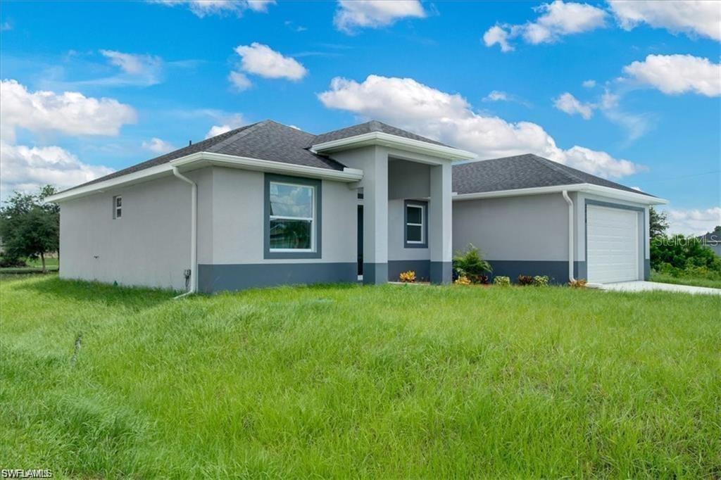 100 SARA AVE N, LEHIGH ACRES, FL, 33971