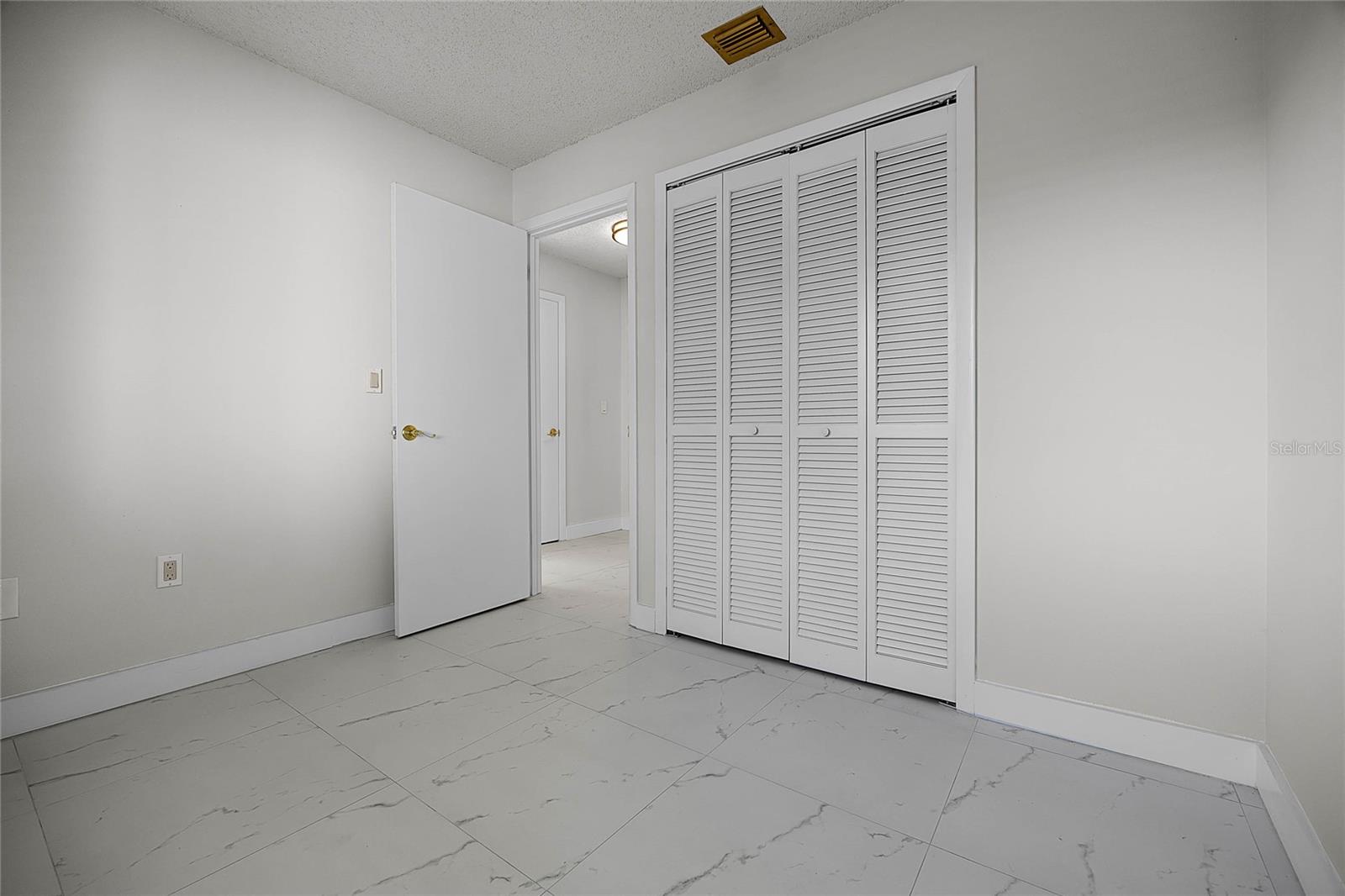 2725 LAKEWOOD LN, EUSTIS, FL, 32726