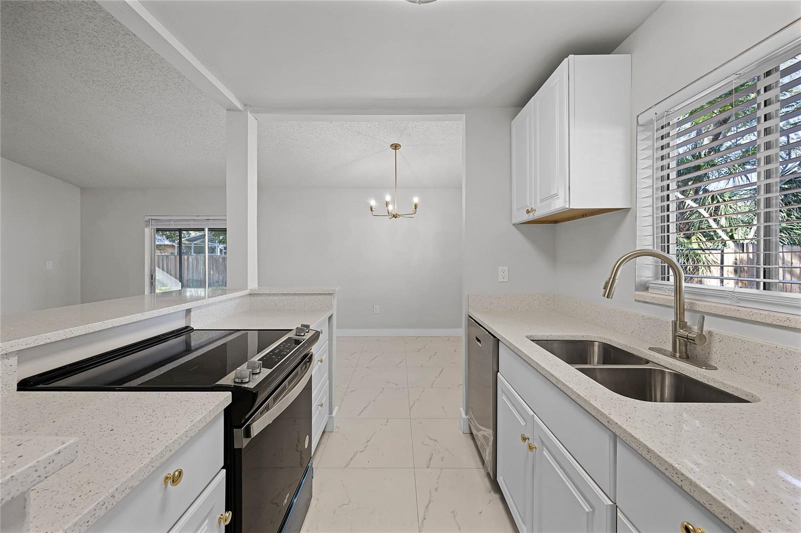 2725 LAKEWOOD LN, EUSTIS, FL, 32726