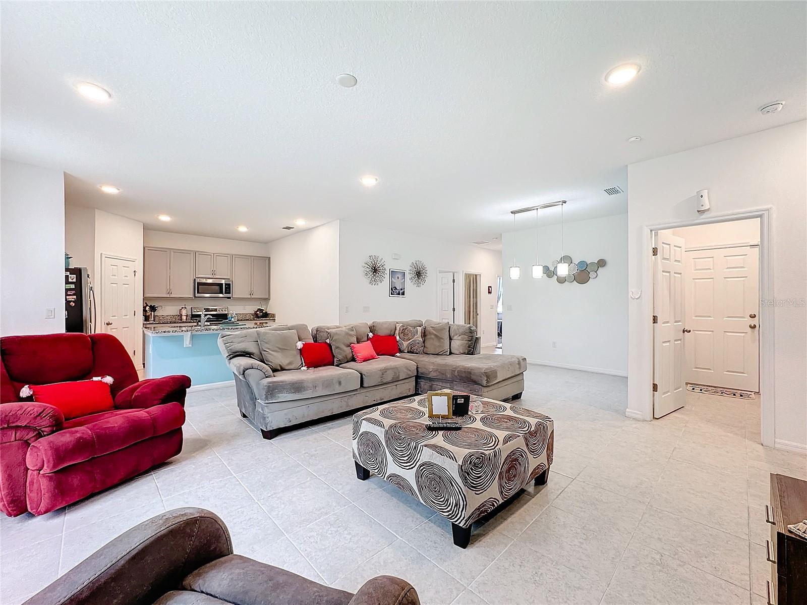 812 DEL PRADO DR, KISSIMMEE, FL, 34758