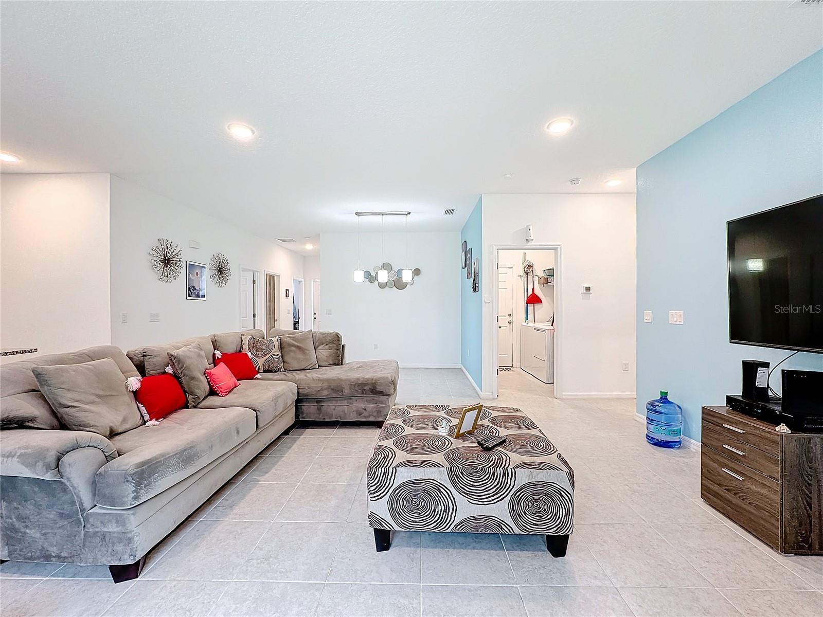 812 DEL PRADO DR, KISSIMMEE, FL, 34758