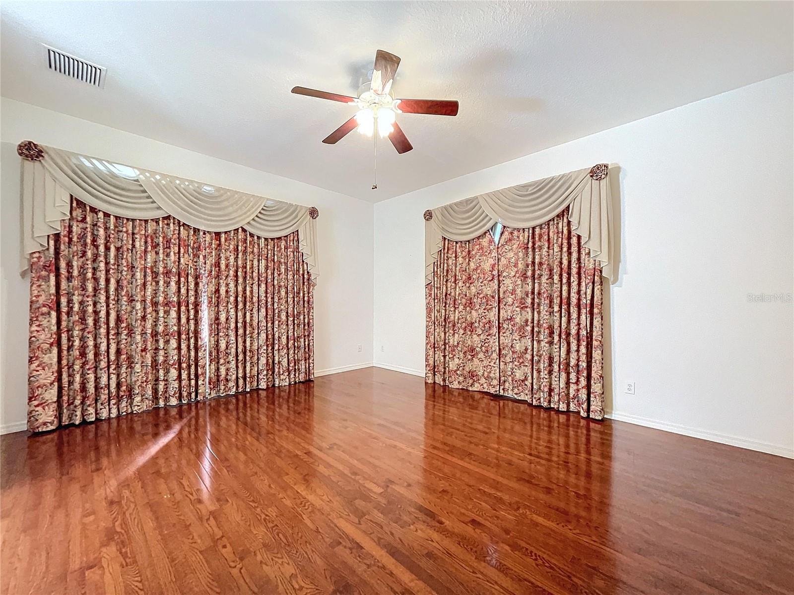 1542 DEERBOURNE DR, WESLEY CHAPEL, FL, 33543