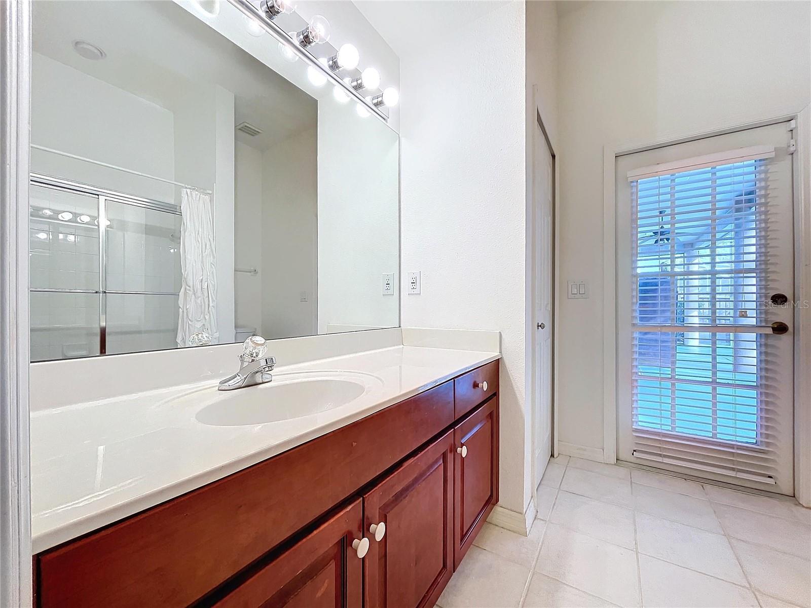 1542 DEERBOURNE DR, WESLEY CHAPEL, FL, 33543