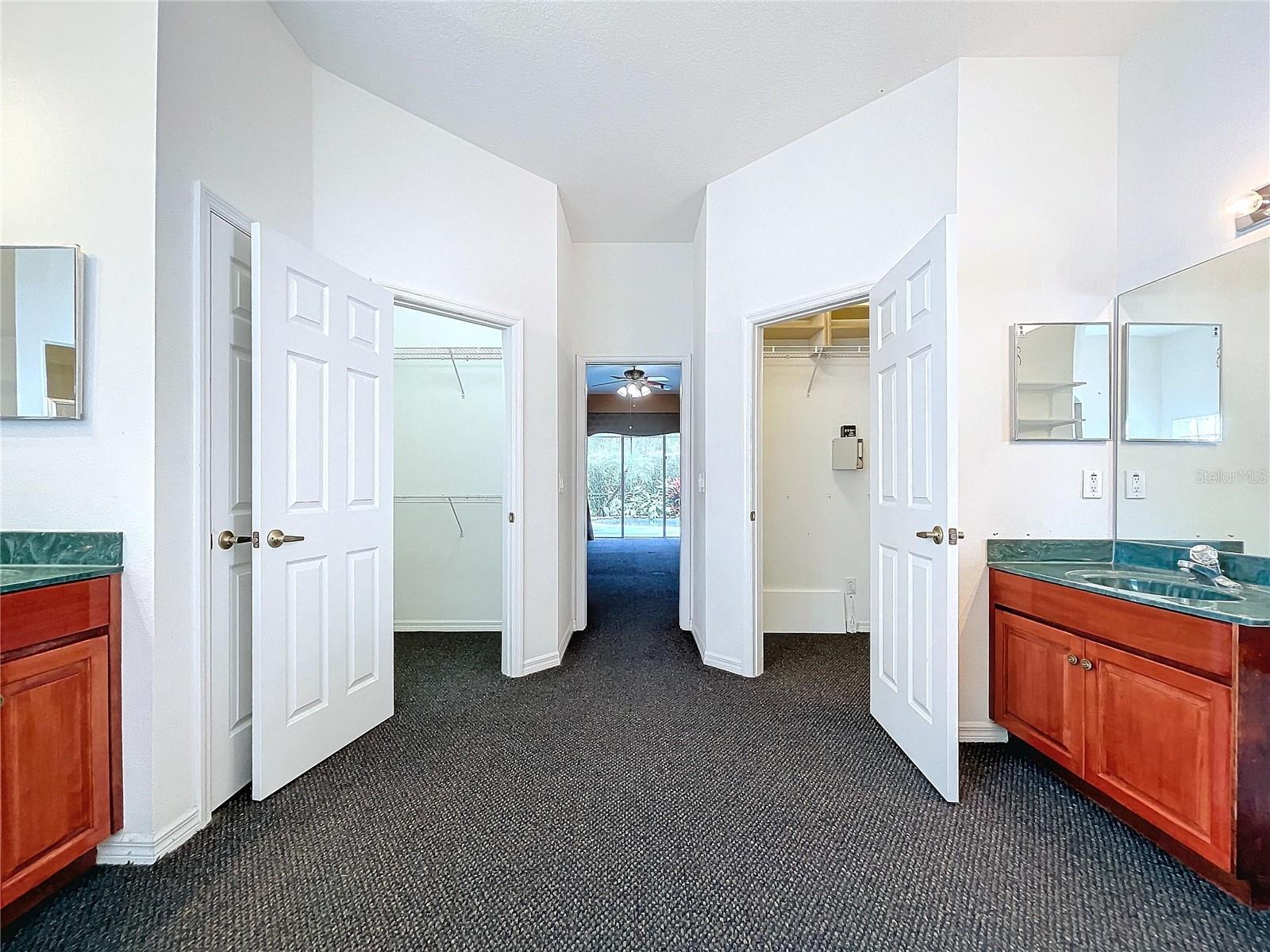 1542 DEERBOURNE DR, WESLEY CHAPEL, FL, 33543