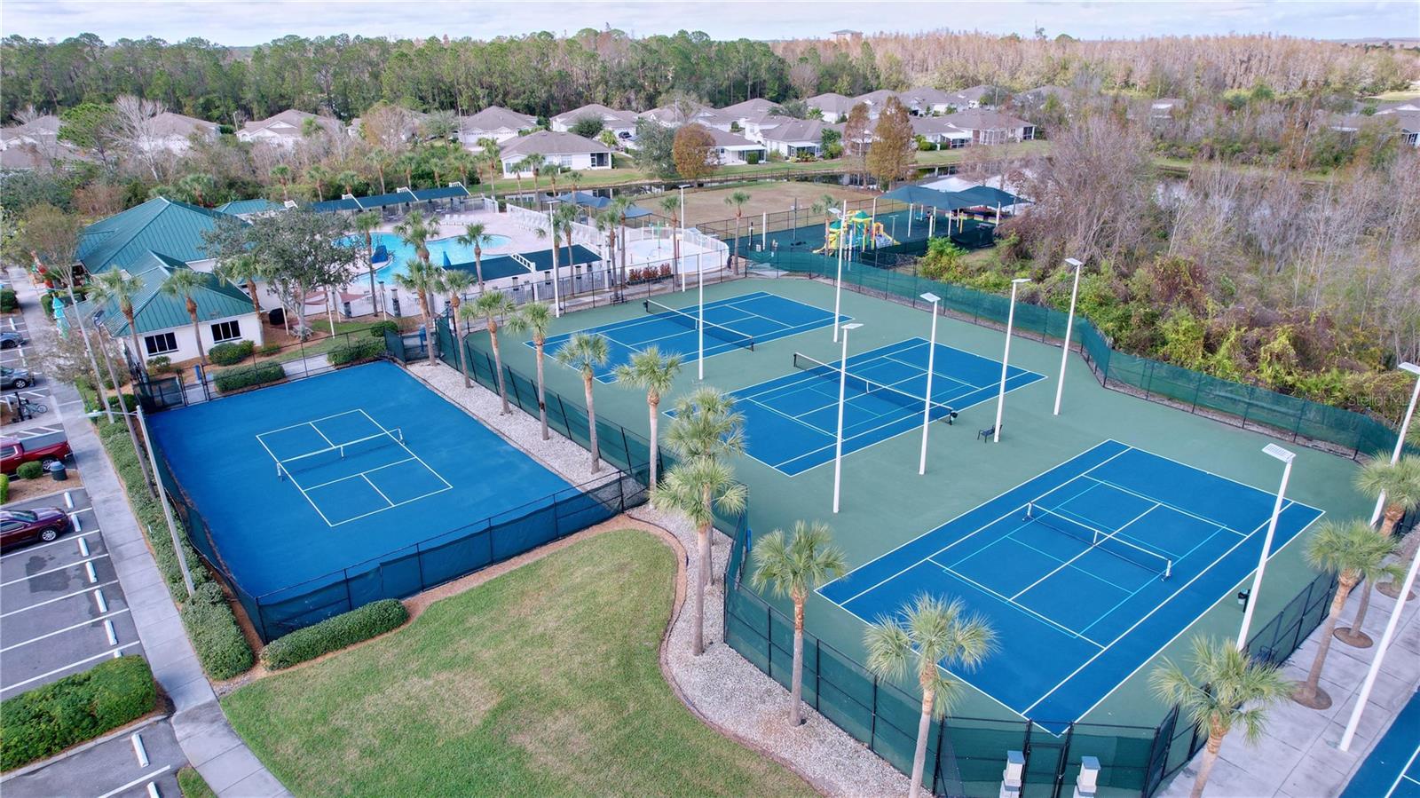1542 DEERBOURNE DR, WESLEY CHAPEL, FL, 33543