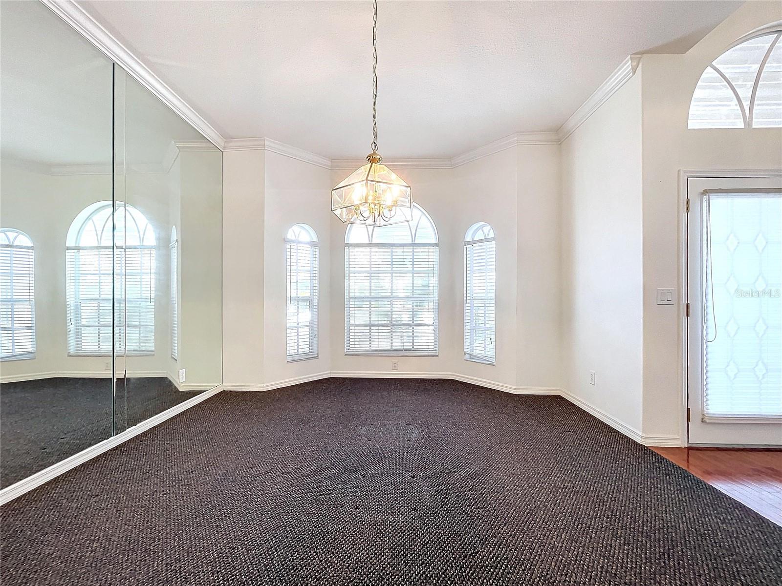 1542 DEERBOURNE DR, WESLEY CHAPEL, FL, 33543